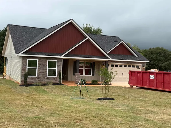 520 Davis Ln, Inman, SC 29349