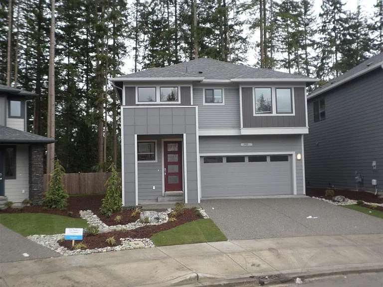 1502 184th Pl SW — Photo 2