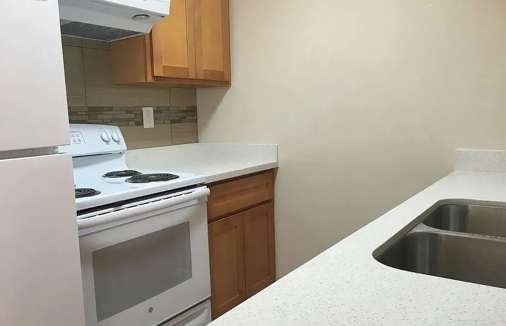 1 bed, 1.0 bath, 600 sqft, $1,995 — Photo 1