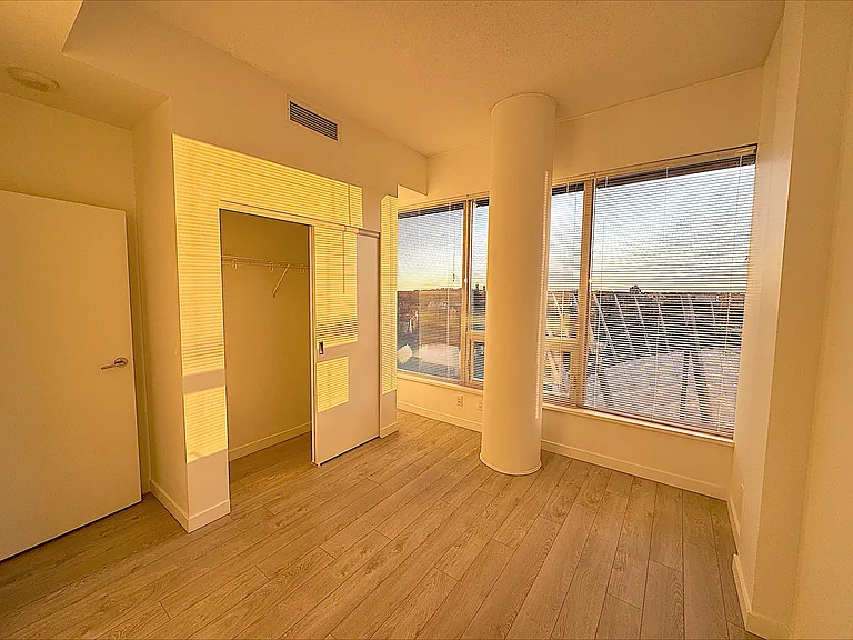 97 W Georgia St #1411 — Photo 6