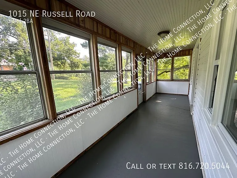 1015 NE Russell Rd — Photo 21