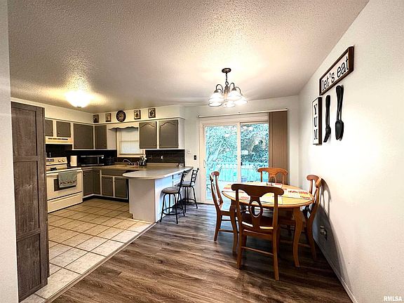 3rd image of 6403 Kelling St