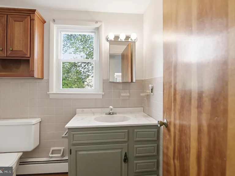 1130 E Park Ave #B — Photo 7