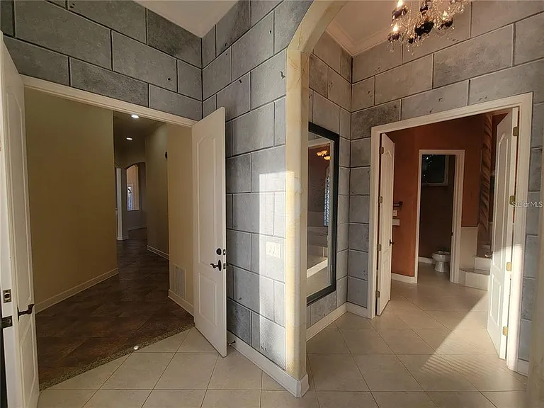 10209 Thurston Groves Blvd — Photo 57
