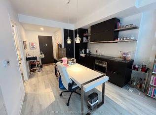 197 Yonge St #1807, Toronto, ON M5B 0C1