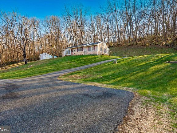 3rd image of 311 Jefferson Pike