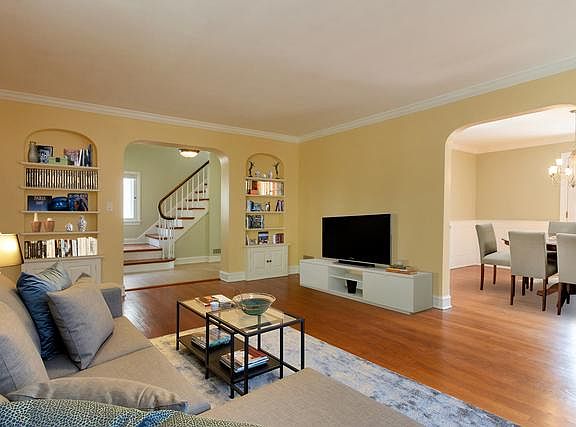4th image of 2023 N 78th Ave