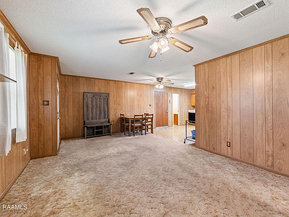 4th image of 120 Sis Ln