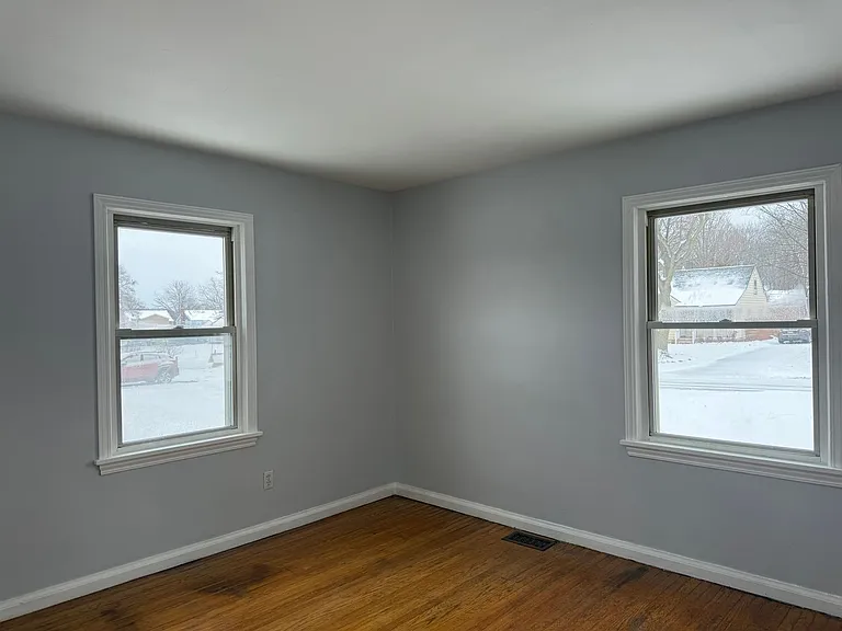 266 Hoover Dr — Photo 16