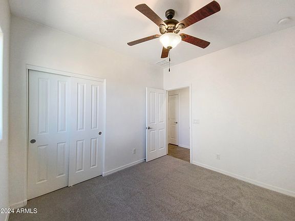 5th image of 804 W DANA Drive