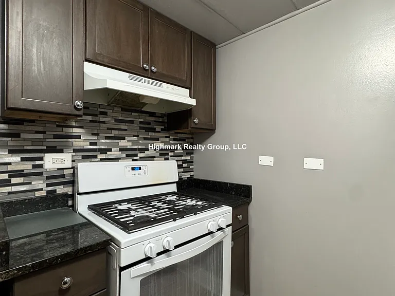 3810 25th Ave #B2 — Photo 2
