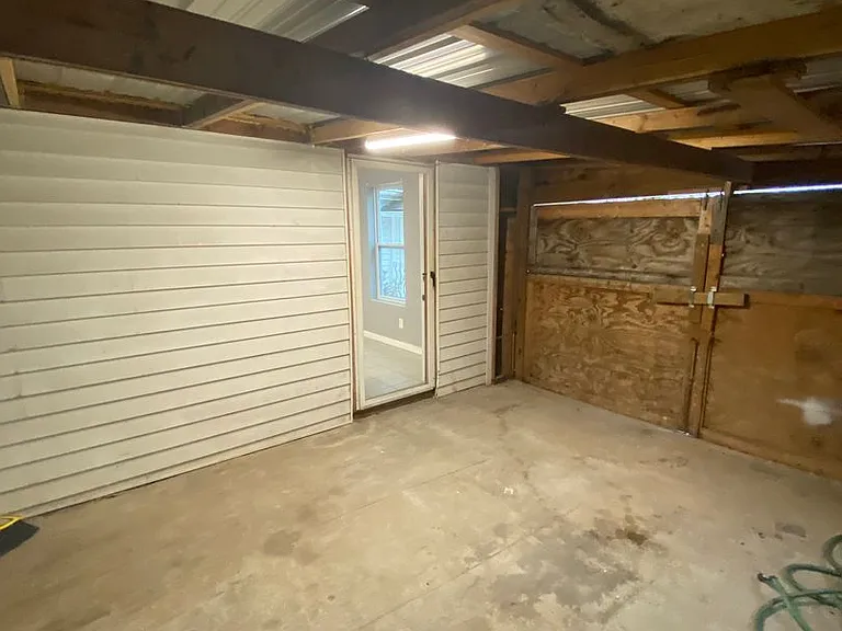 5518 N Broadway St — Photo 14