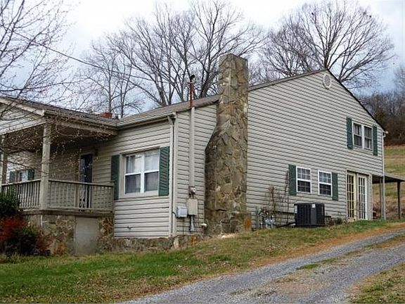 2nd image of 1014 Virginia St