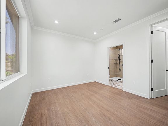 2nd image of 4785 Westwood St