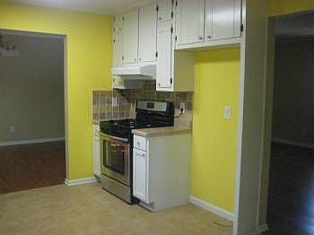2nd image of 1571 Cherry Hill Ct SW