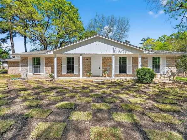 16026 Frontier Rd, Magnolia, TX 77355