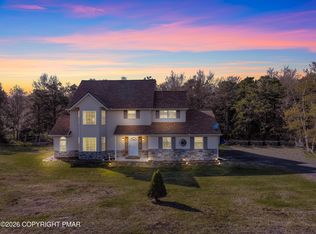 1120 Kindling Dr, Blakeslee, PA 18610