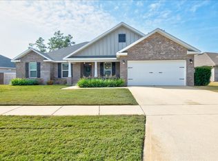 407 Brighton Cv, Freeport, FL 32439