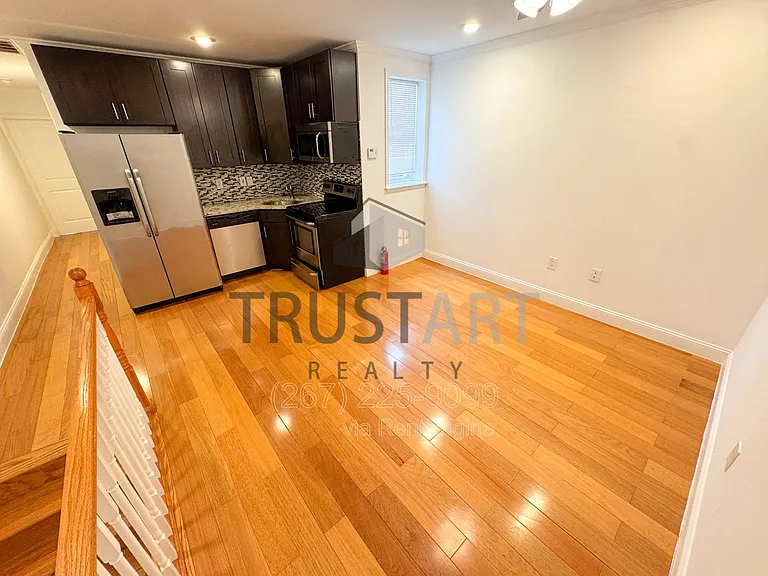 2329 S 15th St #2 — Photo 4