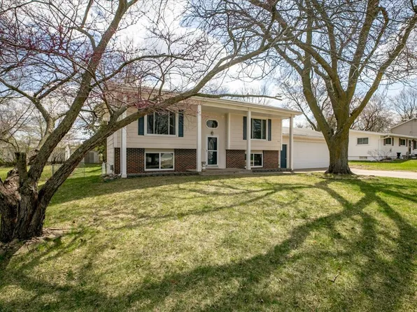 700 Northview Dr, Dallas Center, IA 50063