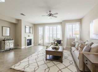 6496 Bayview Dr, Oakland, CA 94605