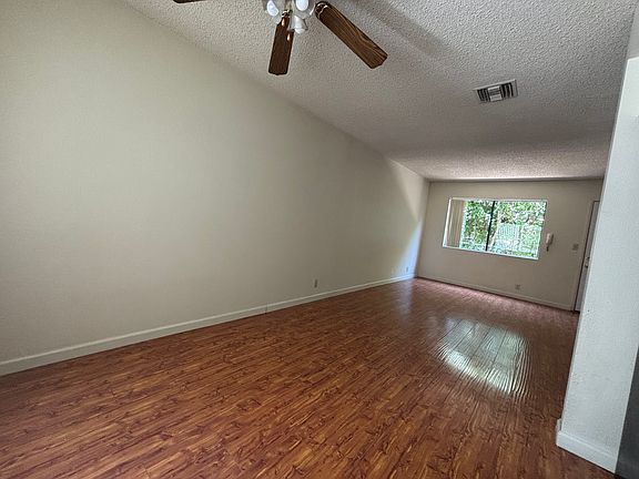 5th image of 404 Myrtle St Unit 2