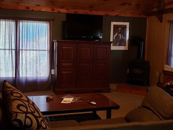 5th image of 36 Lyons Ln