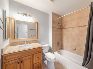 1325 Garmont Ct, Rohnert Park, CA 94928