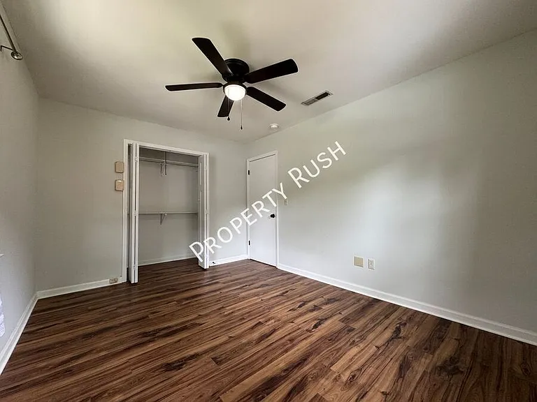 8740 Millard Lee Ln #8740 — Photo 17