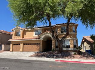 8640 Castle Hill Ave, Las Vegas, NV 89129