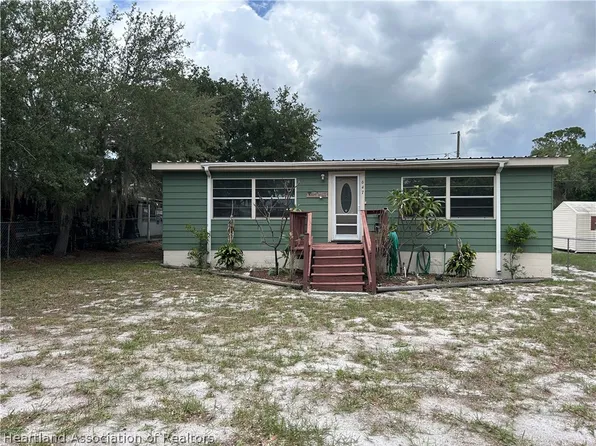 647 Lake June Rd, Lake Placid, FL 33852