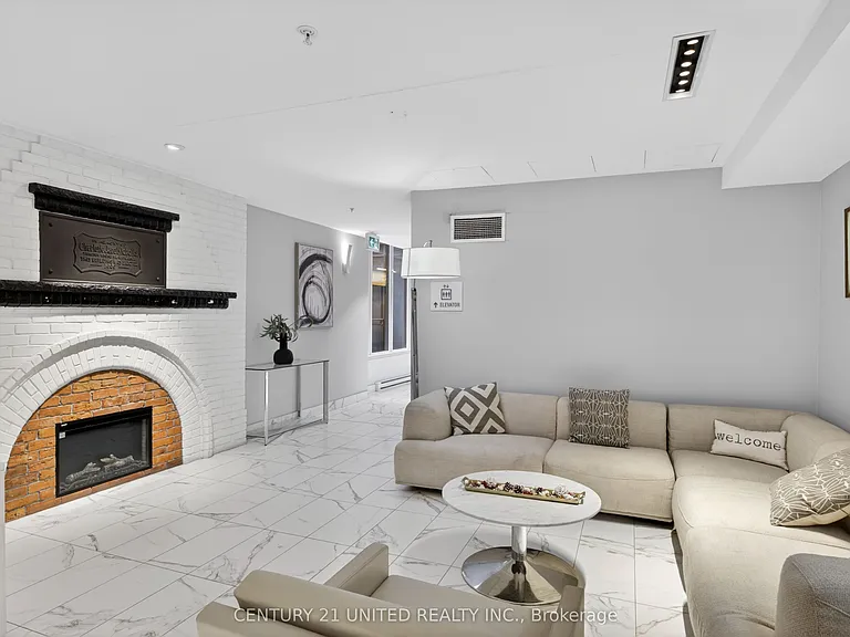 475 George St N #202 — Photo 18