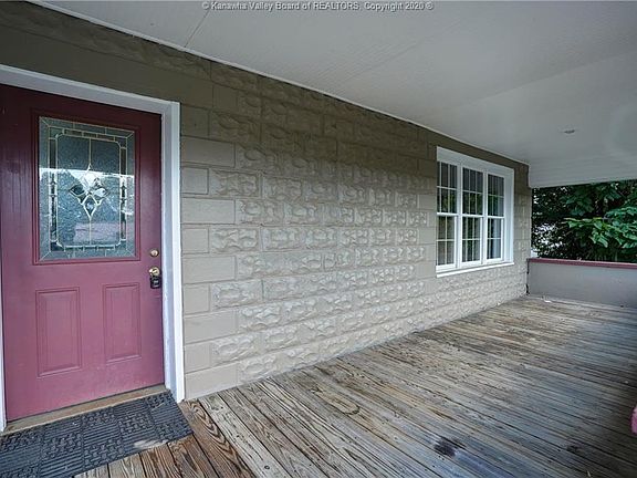 4th image of 300B Hinton Ter