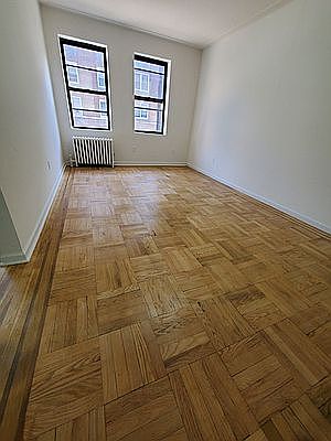 5th image of 6264 Saunders St #2R