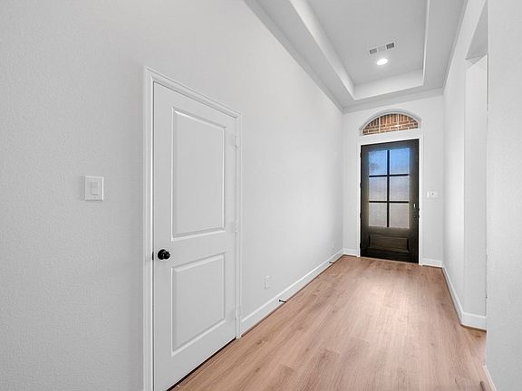 3rd image of 1822 Buckeye Ln