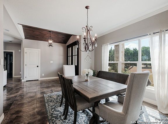 4th image of 230 Skye Dr