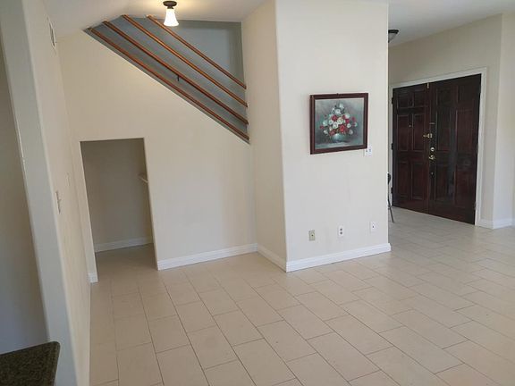 5th image of 1442 Yosemite Dr