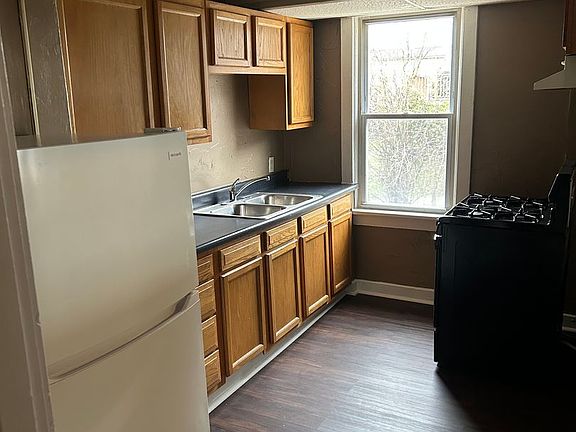 4th image of 500 Mills Ave APT 3