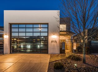 8828 Silver Oak Ln NE, Albuquerque, NM 87113