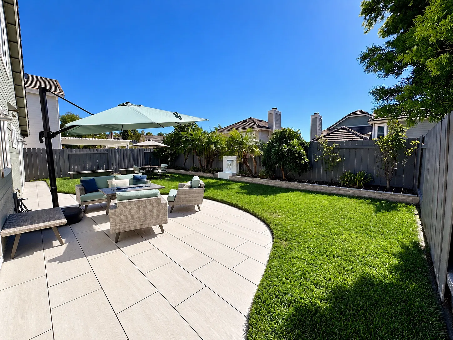 3 bed, 1300 sqft, $5,250 — Photo 3