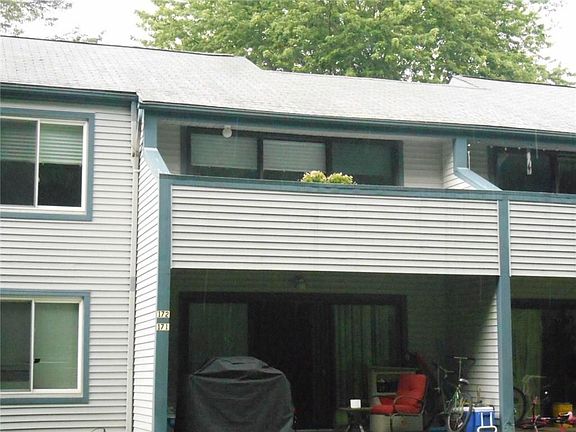 2nd image of 172 Candlewood Dr