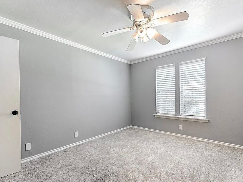 1st image of 2601 Country Pl