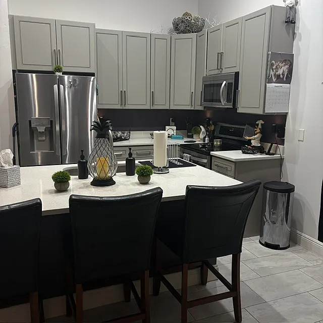 3 bed, 1200 sqft, $1,695 — Photo 2