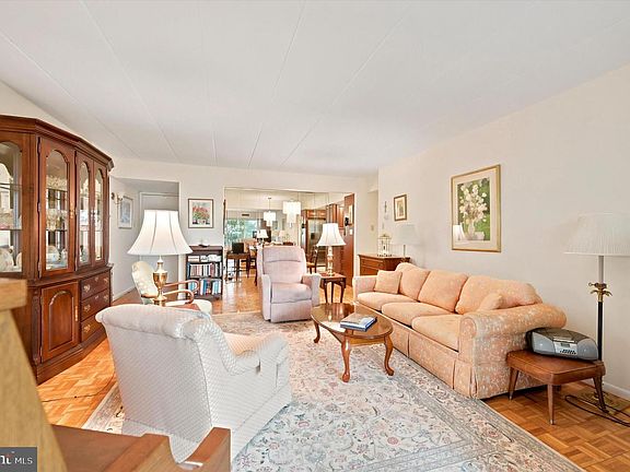 5th image of 100 West Ave APT 308