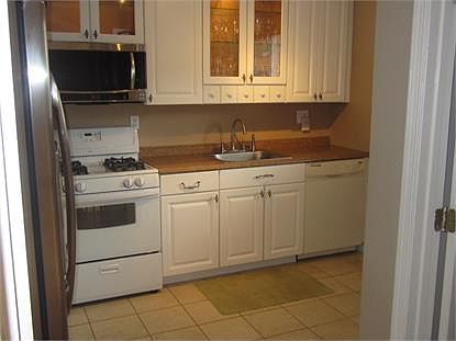 3rd image of 30 Marina View Dr