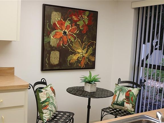 5th image of 4671 Oak Forest Dr E #6