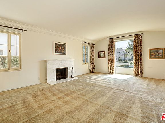 5th image of 223 S McCarty Dr