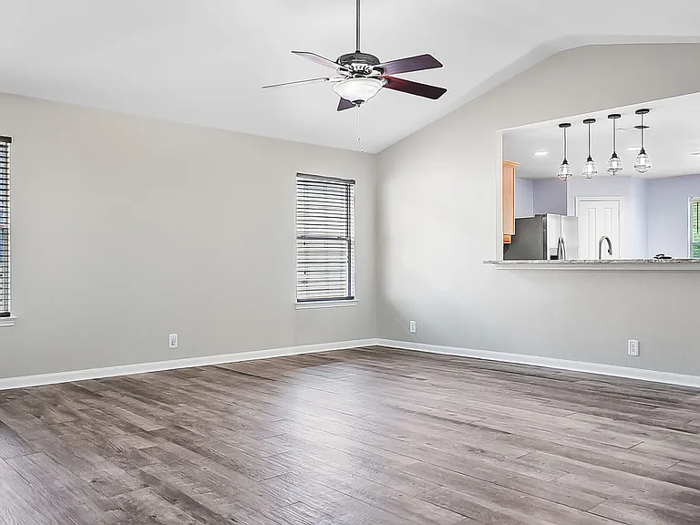 10003 Magnolia Riv — Photo 5