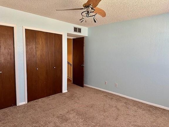 3rd image of 1319 Murchison Dr