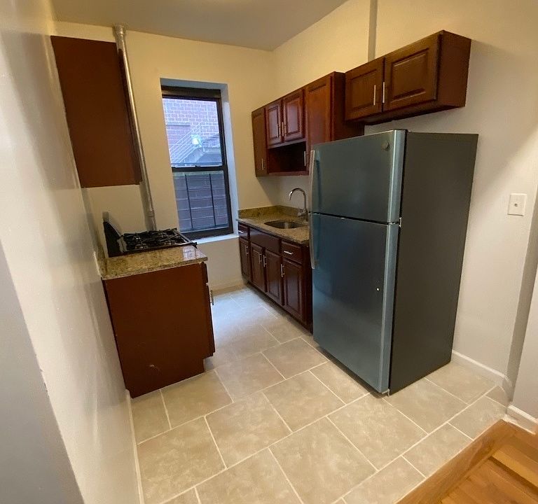 1st image of 2372 Amsterdam Ave #1
